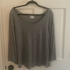 Blouse. Ruffled back bottom